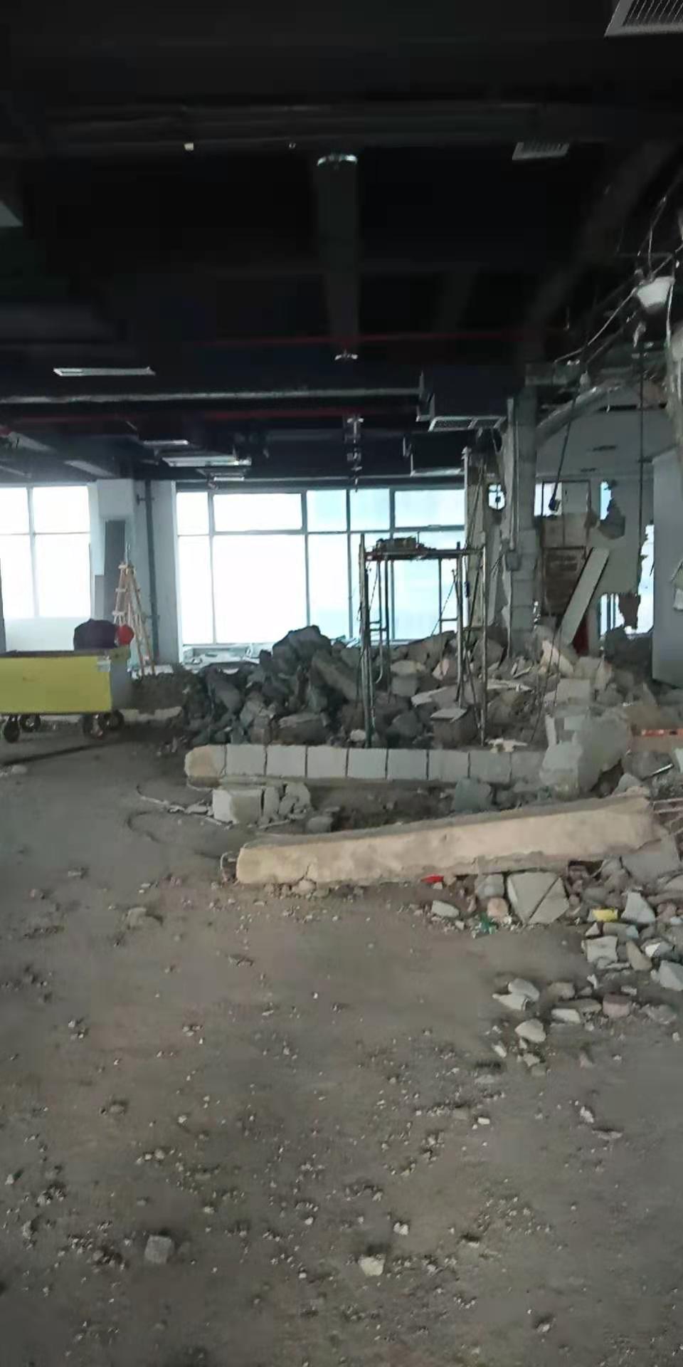 江苏房屋拆除公司：砸墙严禁暴力拆除的原因